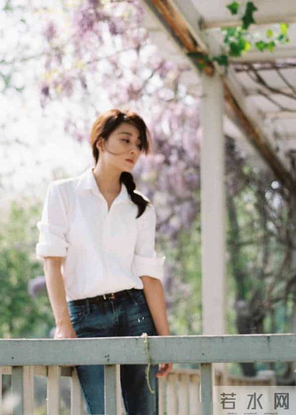 殷桃生活写真曝光！把法式优雅演绎出中式味道，简约时尚透着高级