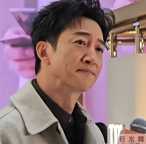 当34岁肖战与47岁王阳站在一起，我才明白什么叫顶级自律