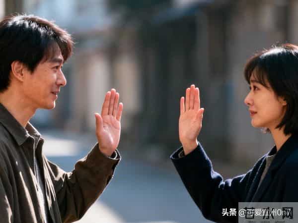 你懂得-女人喜欢男人的四个坏动作,多数男人不敢一试知道吗?