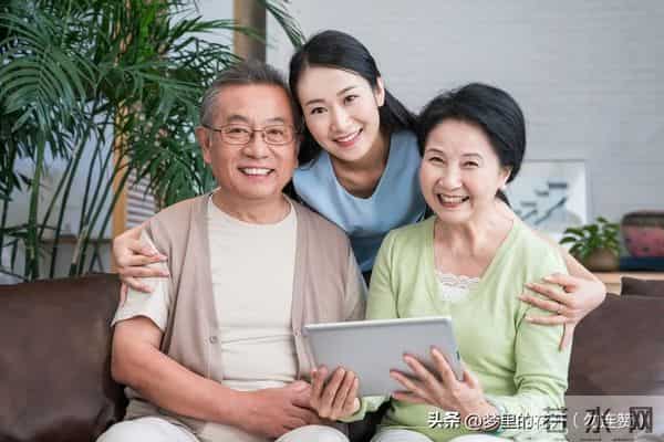 当了10年公公，我悟透5个理：不管儿媳亲不亲，晚年活得不憋屈