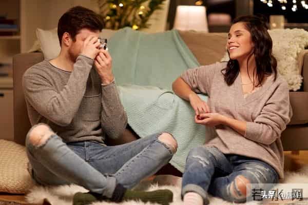 今日爆款文章：《轻抚生活，浅绘人生》