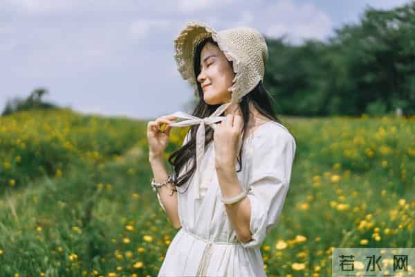 女人默许你碰这3处,就是在暗示,可以“越界”了!