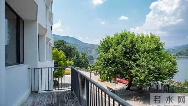 53岁女婿倾诉:岳母要来我家养老,我跟老婆说先把我妈接回来再说