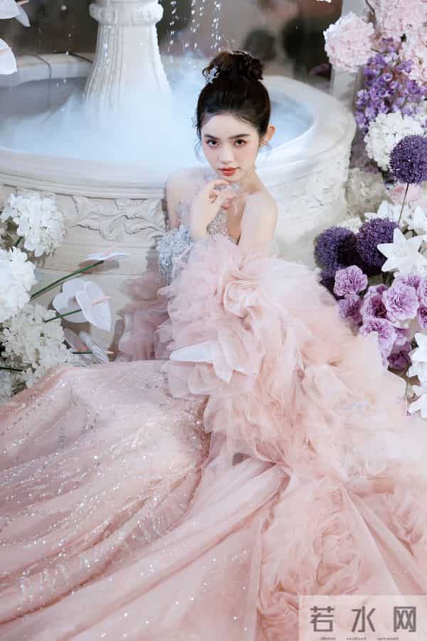 婚纱，是写给自己的情书