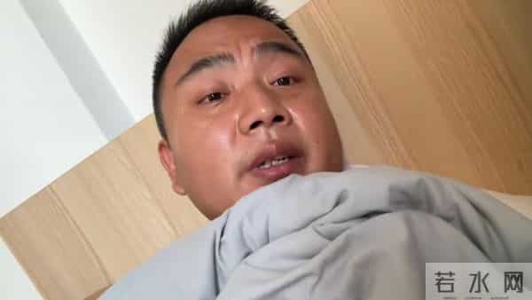实拍工厂40岁老光棍自述,如今娶老婆难上加难,他好想大哭一场