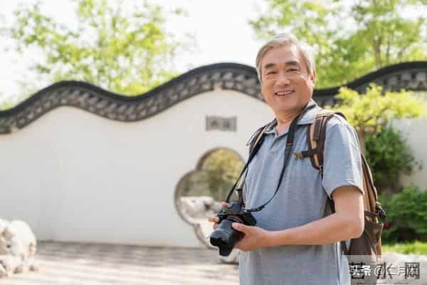 两性问题:男人六十,三种女人最致命!靠近危险,后悔太晚看破