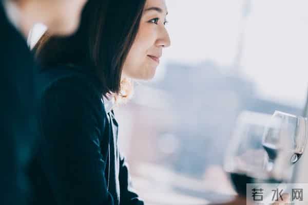 许多中年女人，尽管有着情感需求，却对自己的老公生理性厌恶呢？