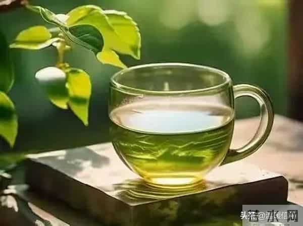 忙了一辈子，为何晚年才懂？人生不是争风光，而是活得自在安稳