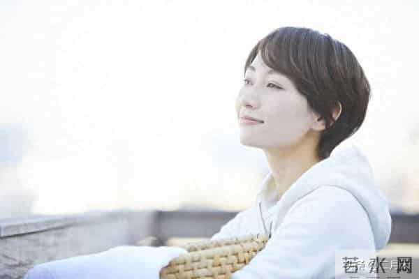 两性揭秘：中年女人之所以能迷住男人，是因为她身上有这个魅力