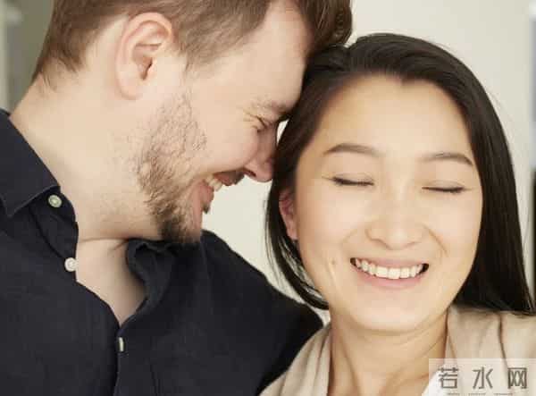 五十五岁后的女人和男人最上瘾的关系,不要太辣