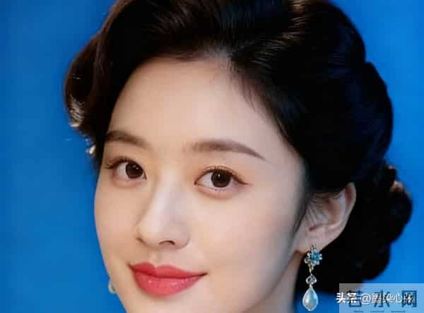 别再可怜那个独来独往的人了,心理学家:你可能根本高攀不起