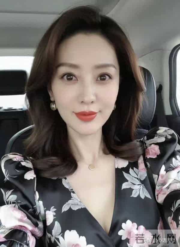 我49岁绝经后,被丈夫分房睡,我用半年时间,让他哭着后悔!