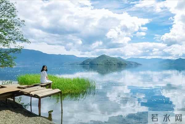熟人面前,这3种话永远不要说,忍住了,说明你看清了人性