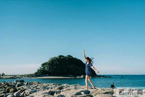 熟人面前,这3种话永远不要说,忍住了,说明你看清了人性