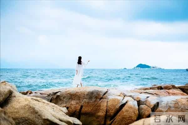 熟人面前,这3种话永远不要说,忍住了,说明你看清了人性