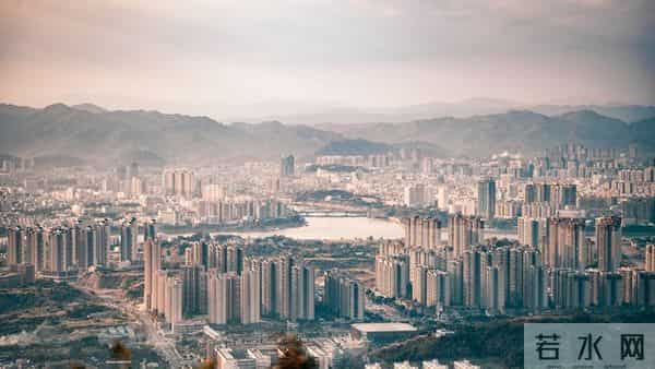 云南女子车祸成植物人，未婚夫守在身边照顾一年，如今女子怎样了