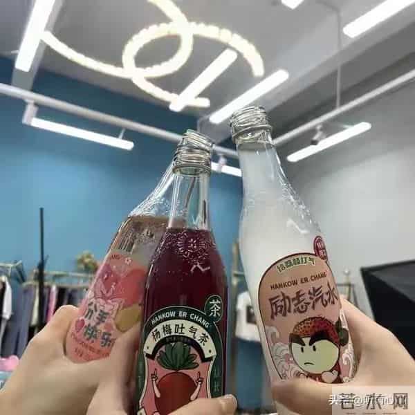 女人想你入骨的3个表现,第2个藏不住,男人别装傻