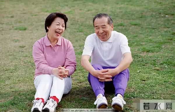 两性关系-不管你信不信，女性过60岁，基本都有如下几个需求！