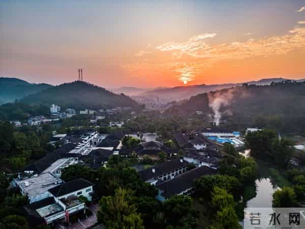 云南女子车祸成植物人,未婚夫守在身边照顾一年,如今女子怎样了