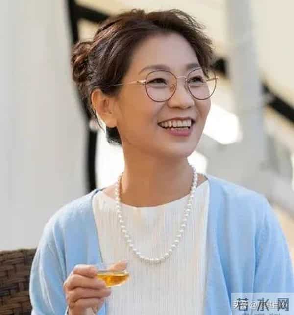 两性关系:60多岁的阿姨们坦言,女人找老伴,最大的需求是这一点