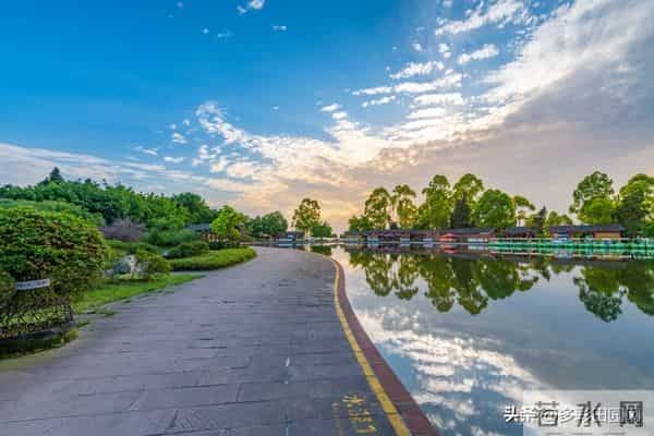 当一个女人对你“不主动,不拒绝”,其实是在请你离开