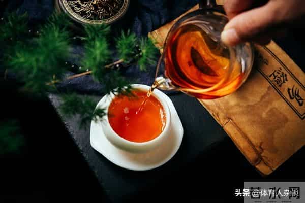 一个人最舒服的状态:读书,喝茶,独处,慢慢活着