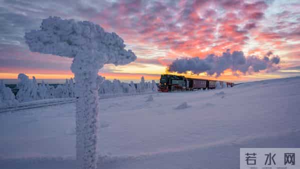 对付小人恶人,别急着翻脸,做好这3点你就赢了