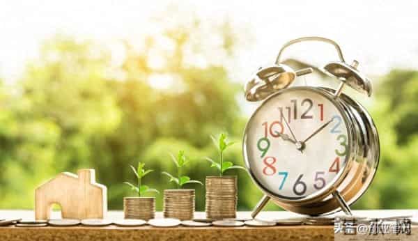 从“卖时间求生”到“睡后收入躺赚”：赚钱模式，拉开人生差距