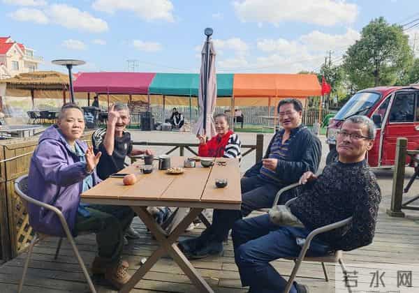 年初被“优化”的她，在崇明又找到了新“出路”