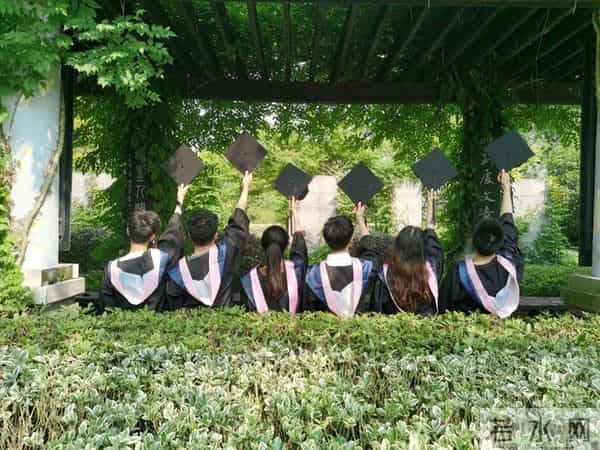 别让“面子”毁了你的大四!普通家庭孩子要懂:先就业再择业