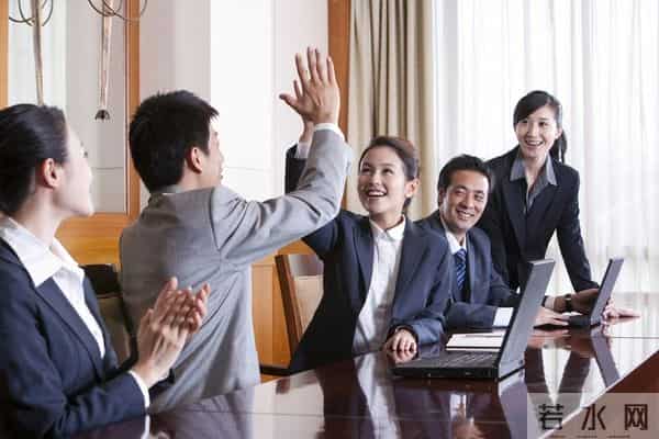 从穷到富翁的关键一跃:你离破局,只差一次主动