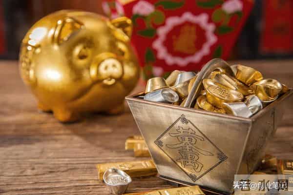 别再死磕“搞钱”了!把一件事做到极致,钱会主动追你跑