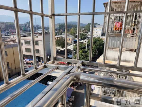 -- 周六放假,心里却有点烦,你们呢?