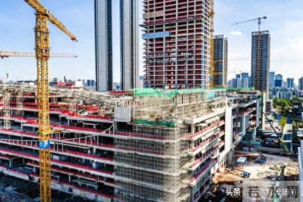 我认为,办公室主任的工作不是管人,而是平衡关系