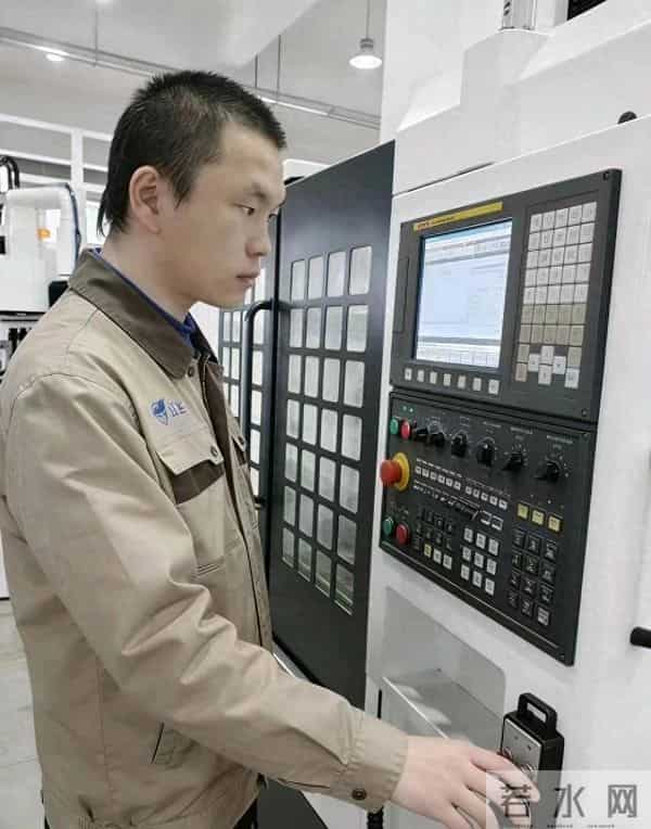 名企入校“定制”岗位人才——贵州电子科技职业学院打通就业“最后一公里”