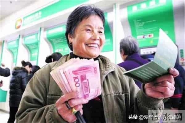 70后退休新规落地:延迟退休怎么算?5组数据说透晚年生活