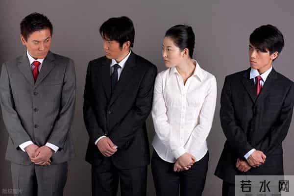 职场潜规则:领导绝对不会重用的,往往是这4种“老实人”