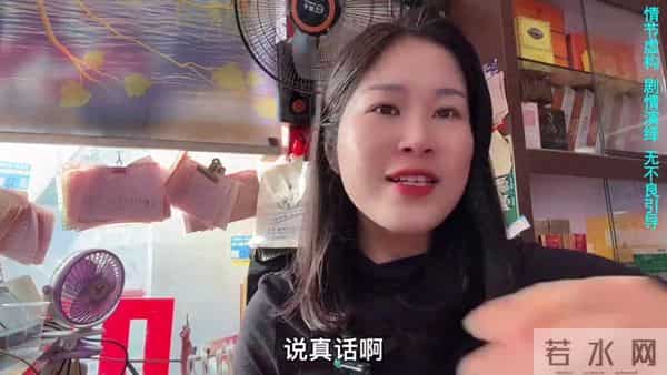 一边疯狂的倒闭转让,一边疯狂的开店接店。总有不怕死的出...