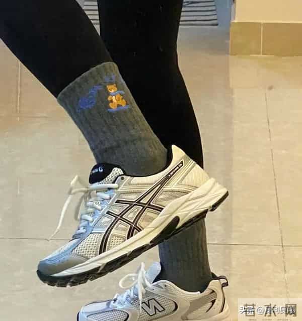 去了山东才知道：AJ早就out了！现在都是亚瑟士、NB，时髦又高级