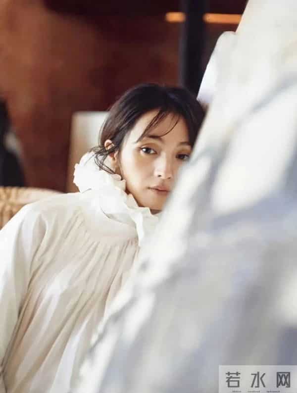 2026年度流行色:云上舞白,太美了!