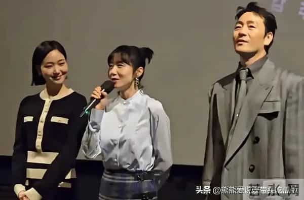 金高银好会穿！小香风外套梨形身材，学她这样穿，通勤逛街都绝了