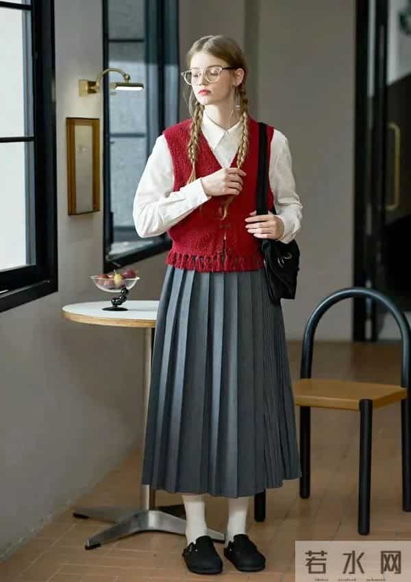 这条裙子太好看了，时髦女人都在穿！