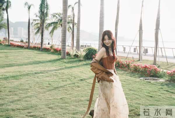 皮衣纱裙|是海岛草坪的甜酷缪斯