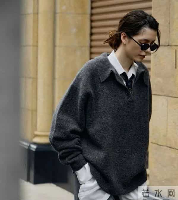 冬天的万能款!灰色灰色宽松毛衣这么搭,日常穿舒服又显气质