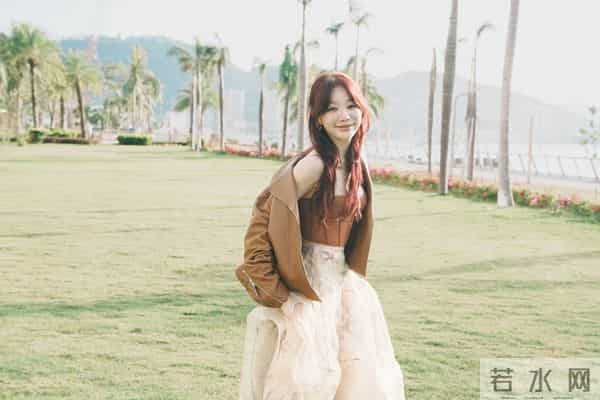 皮衣纱裙|是海岛草坪的甜酷缪斯