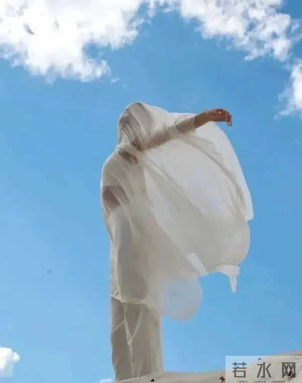 2026年度流行色:云上舞白,太美了!