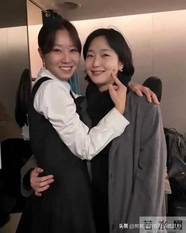 金高银好会穿！小香风外套梨形身材，学她这样穿，通勤逛街都绝了