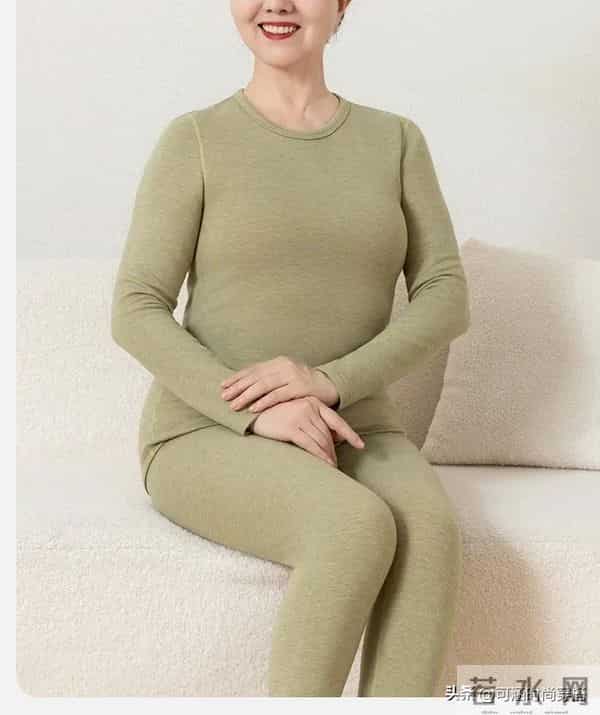 冬天最值得入手的5种内搭!50岁穿不臃肿、不贴身,还特别显瘦!