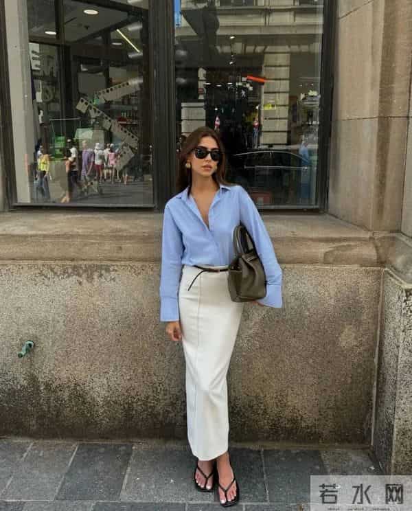 要想显贵穿“筒裙”气质优雅大方，叠穿大衣风衣又飒又高级！