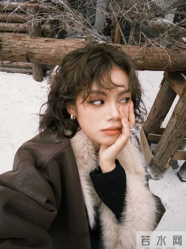 适合方圆脸的短发烫发